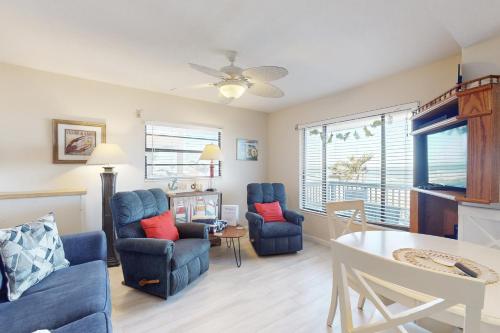 LeMar 4 2 Br condo by RedAwning – Indian Rocks Beach, FL