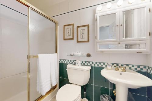 LeMar 4 2 Br condo by RedAwning – Indian Rocks Beach, FL