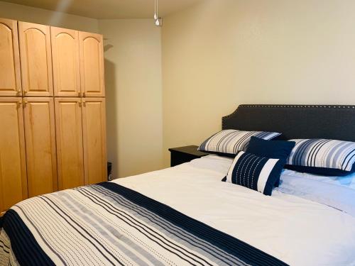Oasis with heated pool, mini golf, hot tub & barbq area in Oceanside, USA