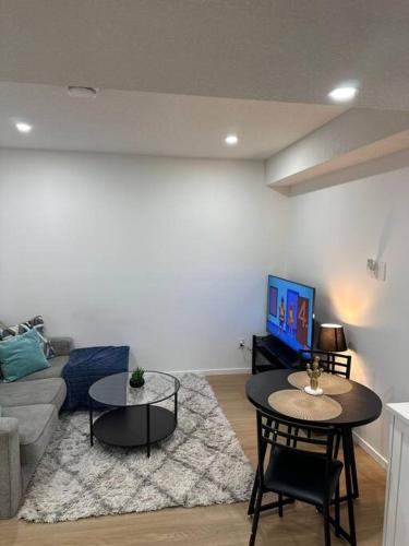 . Guest suite in Southwest Calgary