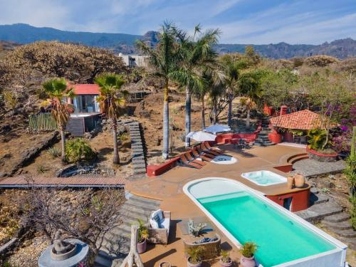Breathtaking View -Hotel-Like Gem -Pool -HotTub in Tepoztlán, Mexico