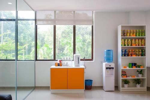 متاجر, 1 Orange Hotel Sungai Buloh in Sungai Buloh