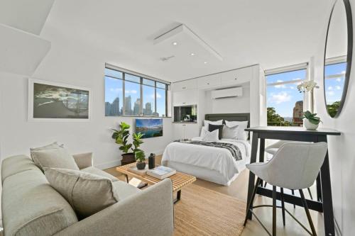 Modern Potts Point Studio - image 6