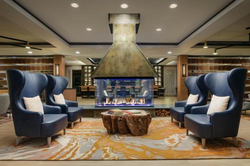 The Hoffmann Hotel Basalt Aspen Tapestry Collection Hilton