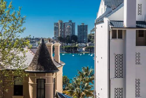 Elizabeth Bay Apmnt - Water Views & Free Parking - image 3