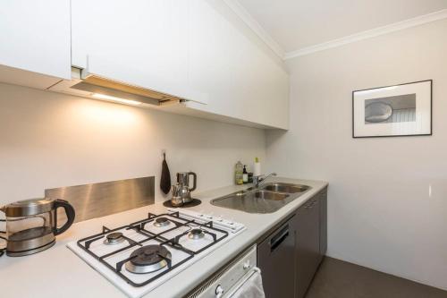 1 Bedroom Apt with Parking Pool and Gym - image 9