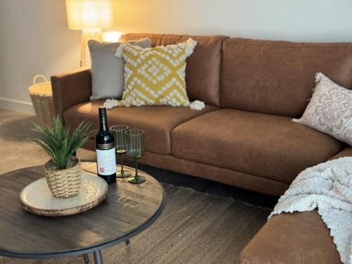 . Stylish Loft in Red Hot Lofts Devonport