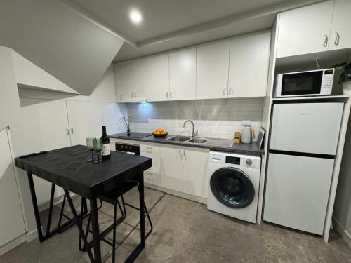 Konyha, New Listing Loft Apt & A C in Heart of Devonport in Devonport