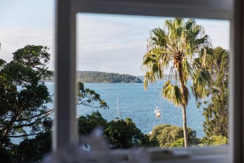 Apmnt With Parking Balcony Pool & Harbour Views - image 3