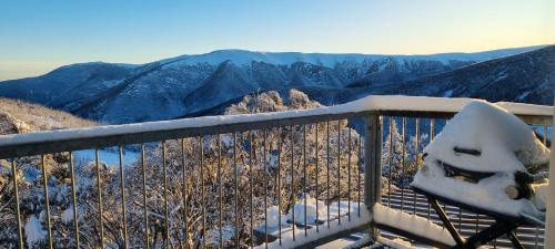 Cedarwood Apartments in Falls Creek