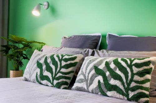 239 High by Regional Escapes, Geelong