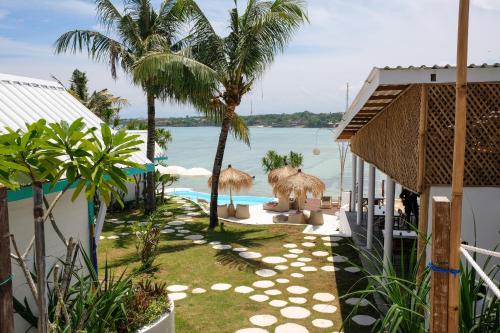 เลอ ไพเรต บีช คลับ นูซา เจนิงัน (Le Pirate Beach Club Nusa Ceningan) in นูซา เจนิงัน