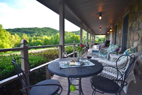Souther Country Lodge - 200 Acres! in Blairsville, USA
