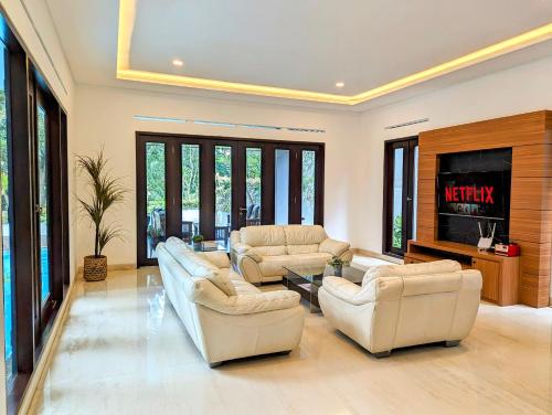 Cottonwood Villa Mewah Nilaya @Dago - BBQ Pingpong in Cimenyan