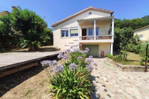 Charming, quiet house 7 minutes walk from center - Location saisonnière - Antibes