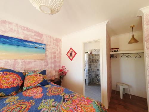 Dolphin Beach House - Wannanup, Mandurah between the estuary and the ocean