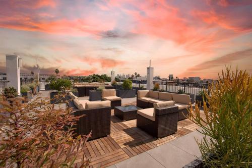 Luxury at its Finest in Larchmont W. Roof Deck