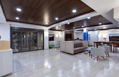 Holiday Inn Express Hotel & Suites Birmingham - Inverness 280 By IHG - 숙소 외관