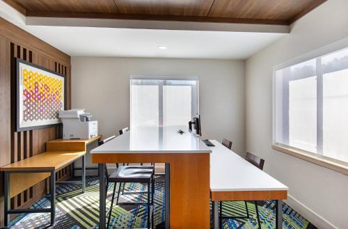 Holiday Inn Express Hotel & Suites Birmingham - Inverness 280 By IHG - 편의 시설/서비스