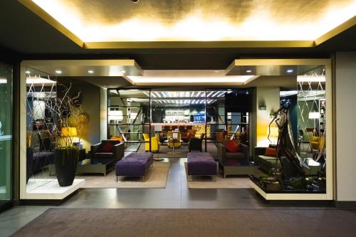 大堂, Park Hotel Almaty in 麥迪奧區