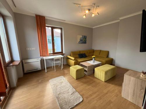 Rio Sunny 2BDR Apt near NDK - Metro - non-stop paid public Parking, Sofia (Foto 7)