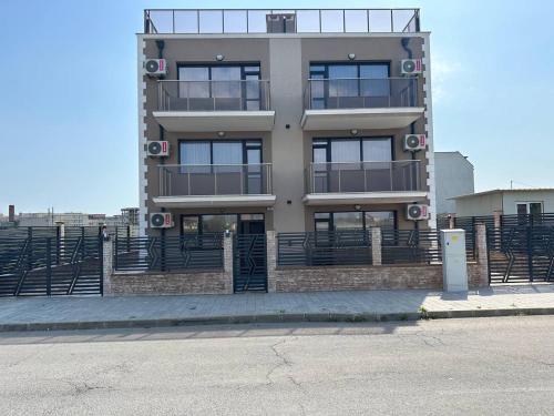 Studios and Apartments Pomorie, 