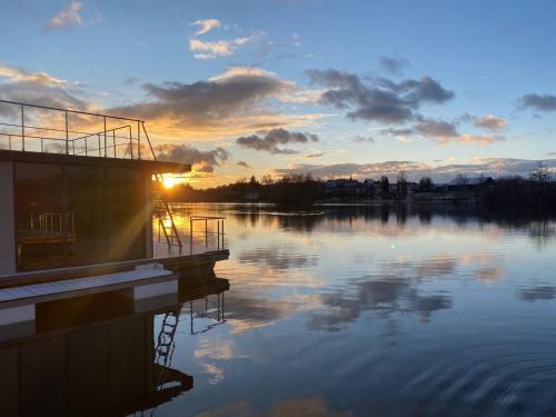 Waidlerland Hausboot 1