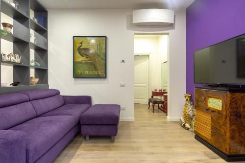 Stunning & Luxurious 1BR apt 1 min walk by Duomo 2