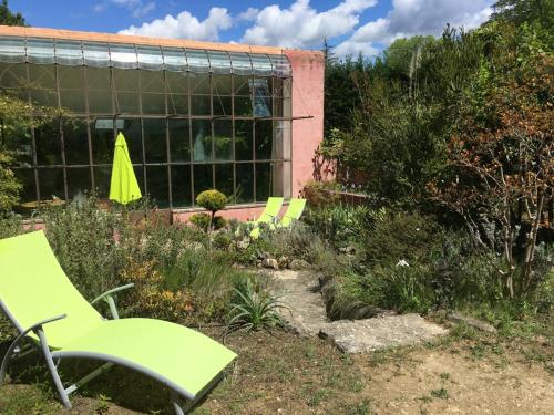 Ecolodge avec piscine intérieure et parc arboré