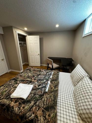 Budget Stay in Kitchener- Near Town Centre- Food, Shopping, Transit K3