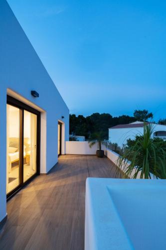 Villa image 3