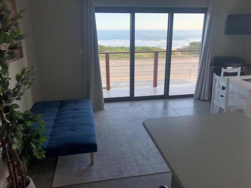 White Sands Self-catering units Room Type - King Room with Sea View
