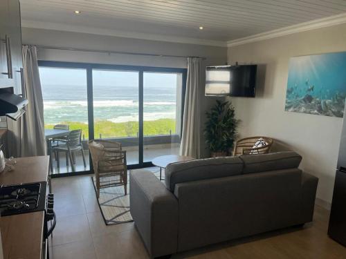 White Sands Self-catering units Room Type - Luxury Queen Room