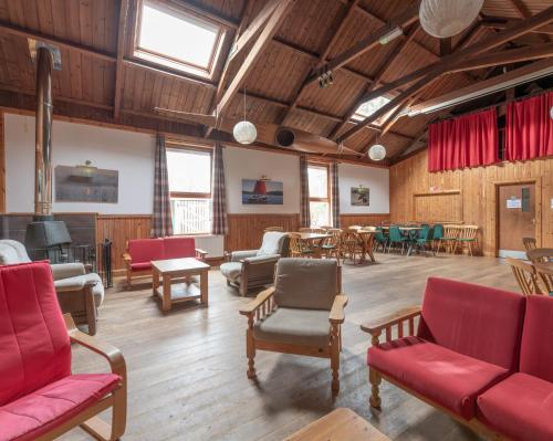 Спільний лаунж/ТБ зона, Insh Hall Rooms at Loch Insh in Кінкрег