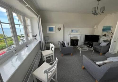The Upper Deck - Fantastic sea views, Filey (photo 3)