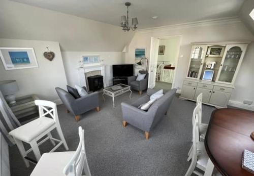The Upper Deck - Fantastic sea views, Filey (photo 5)