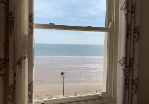 Apartment 5, 11 The Beach - Spectacular views of the bay, Filey (zdjęcie 3)