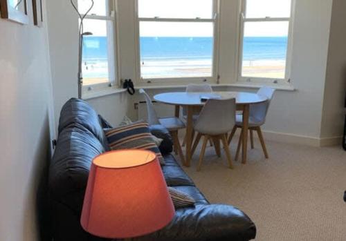 Apartment 5, 11 The Beach - Spectacular views of the bay, Filey (zdjęcie 6)