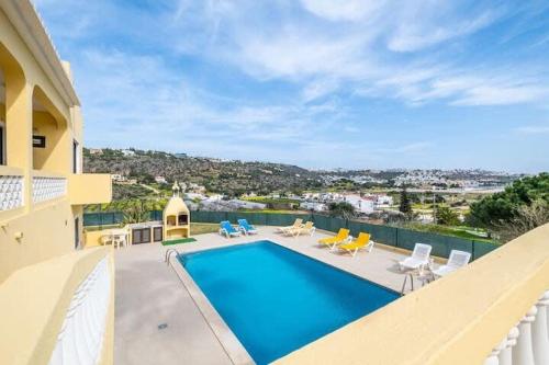 Villa Camila - Ideal location ten-min walk to Albufeira Marina