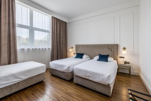 Triple Room room in Art Hotel