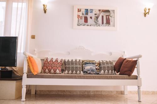 Shared lounge/TV area, Aptera Dream Apartment in Keramies