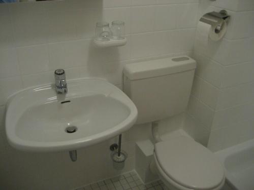 Buhr Apartment - image 14