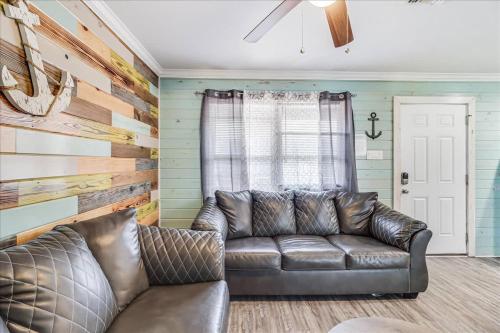 Blue Marlin Cottage Anchor Courts #3 in Port Aransas, USA
