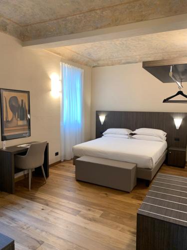 Hotel Boutique Antiche Mura