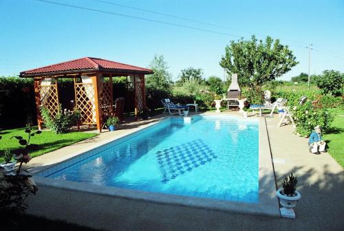 Kilátás, Charming villa in Umag with private pool in Finida