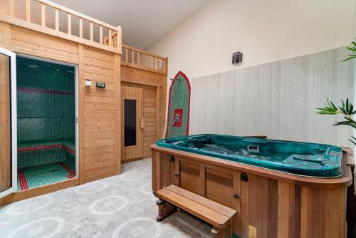 Évasion de charme, maison authentique et spa privé gîte à louer La Baume-de-Transit