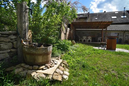 Dārzs, Gite Le Douglas, Vignoble et Reculées du Jura - Avec Sauna (Gite Le Douglas, Vignoble et Reculees du Jura - Avec Sauna) in Lavigny
