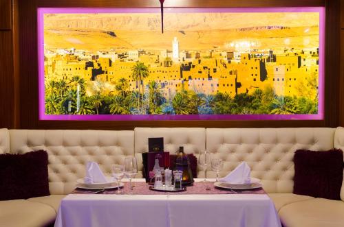 Simbad Hotel & Bar Superior in โมซอนมากีย์โรวาร์