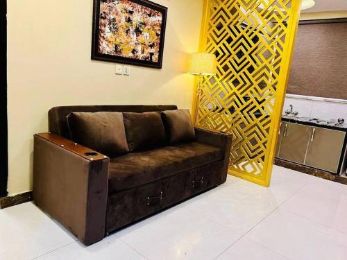 Bahria Town Lahore - NEXT INN Two Bedroom condo with free parking 203 - image 9