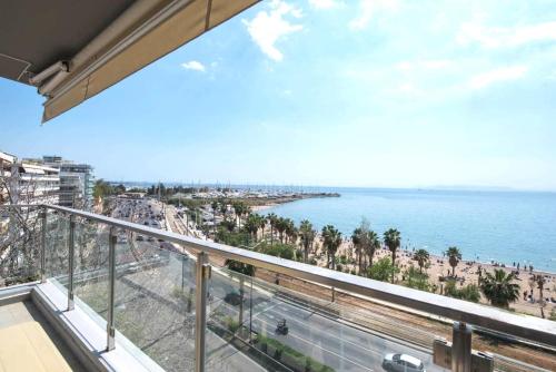 Breathtaking seaview studio in Athenian Riviera, Ateny